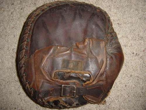 D&M Decker Patent Catchers Mitt Back